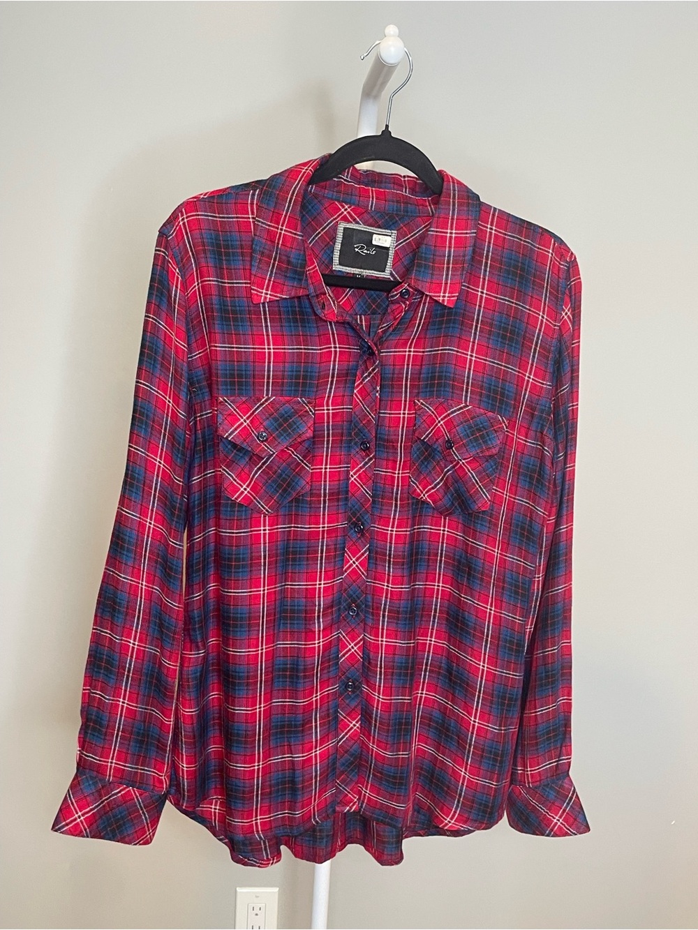 Rails Red and Navy Plaid Button-Down Shirt - Medium
